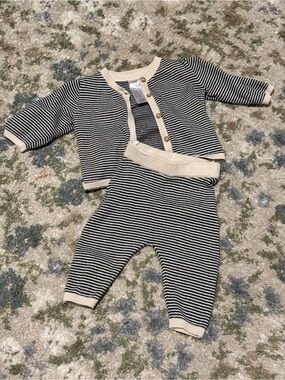 H&M Black & Cream Striped Knit Baby Matching Set
